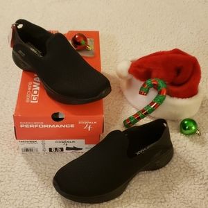 🎄Skechers Go walk🎄